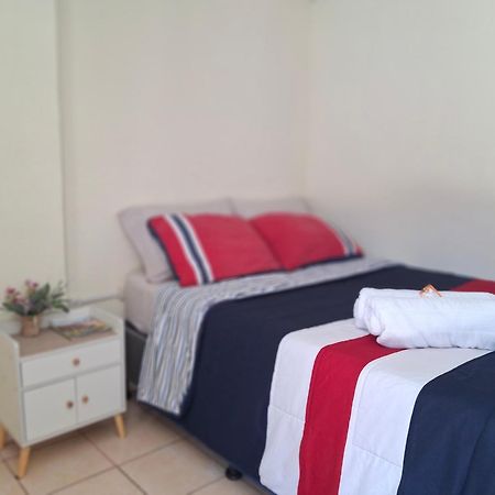 Blue Moon Hostel Antigua Exterior photo