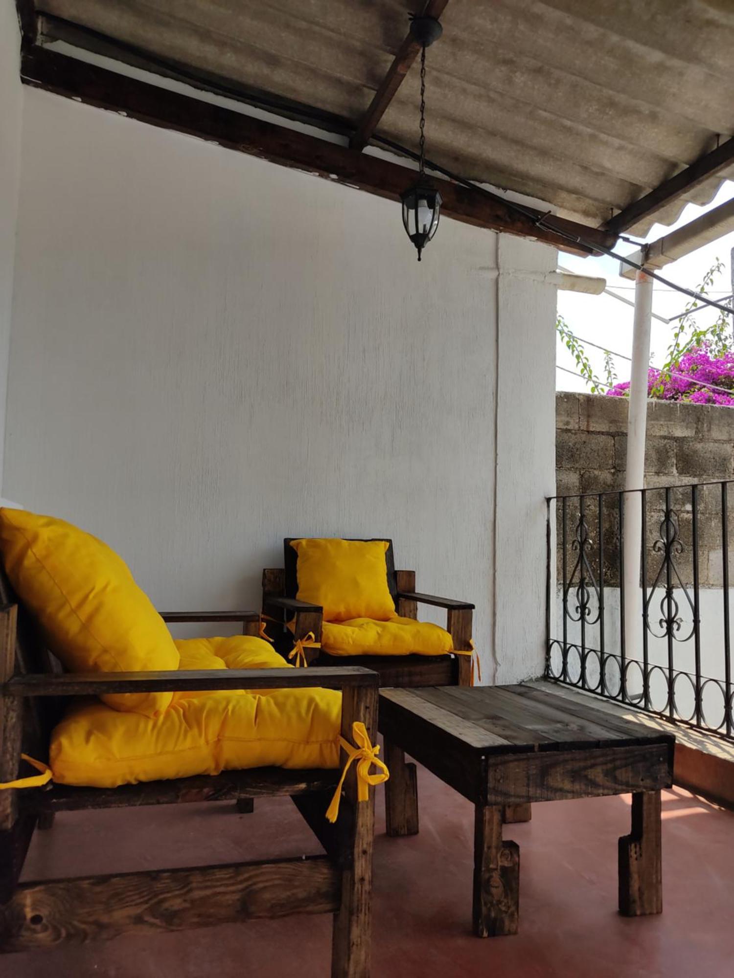 Blue Moon Hostel Antigua Exterior photo