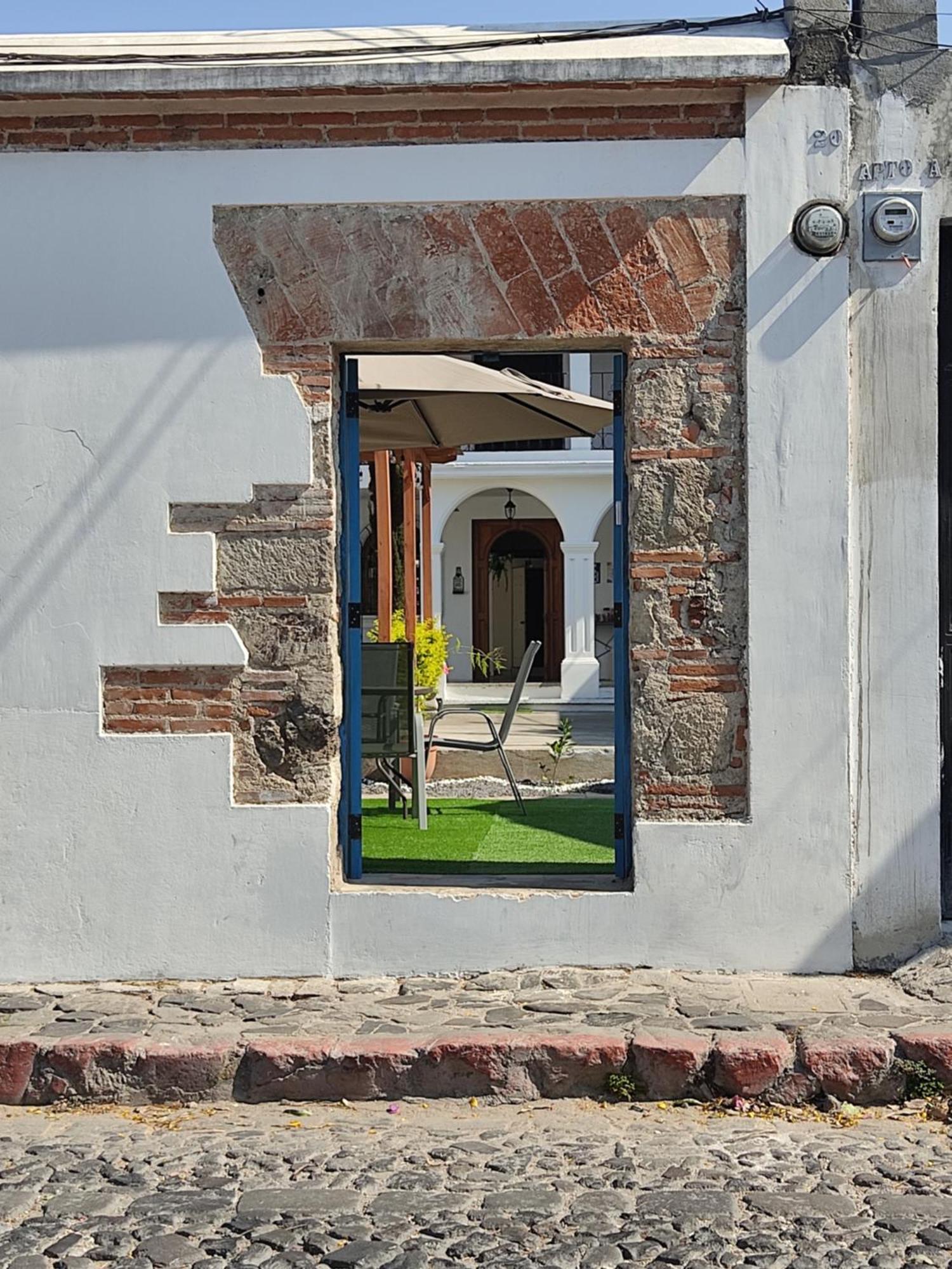 Blue Moon Hostel Antigua Exterior photo