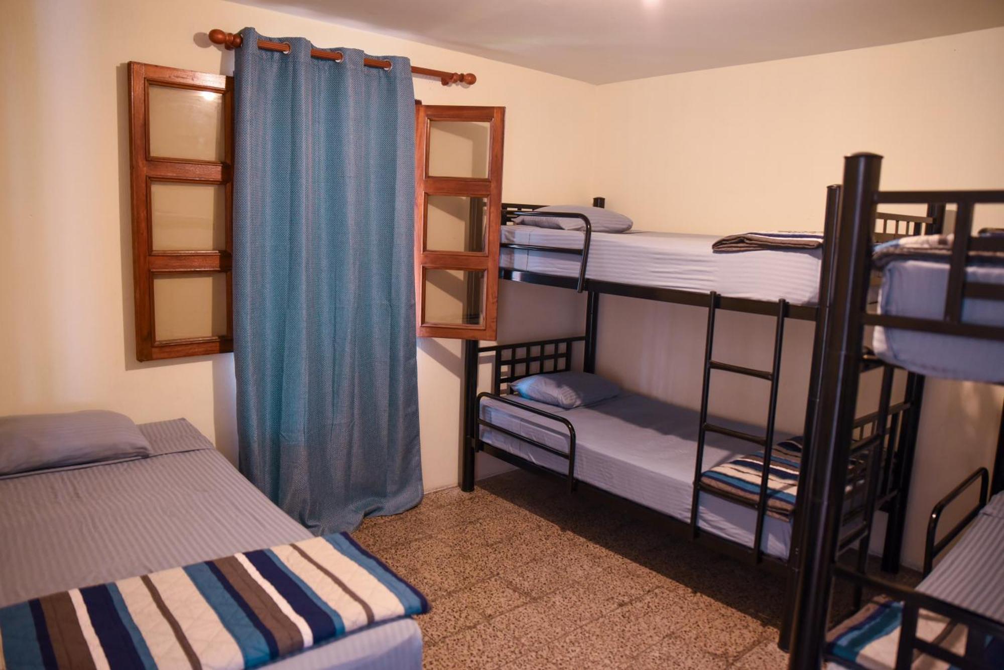 Blue Moon Hostel Antigua Exterior photo